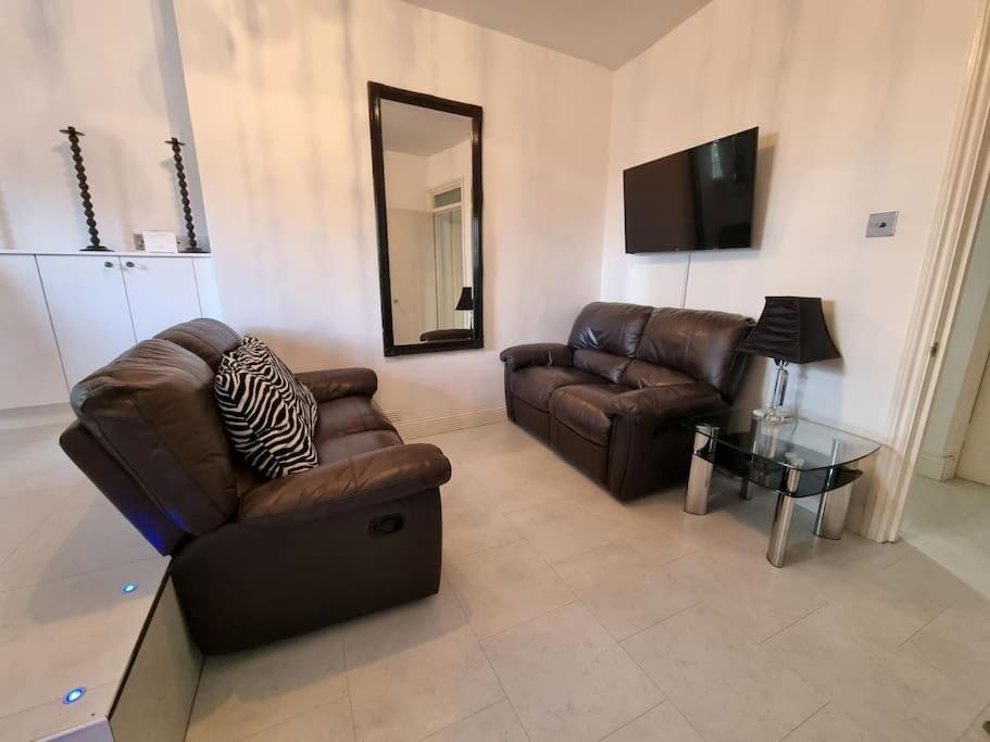 Beautiful Apartment In The Heart Of Rochester Rochester  Dış mekan fotoğraf